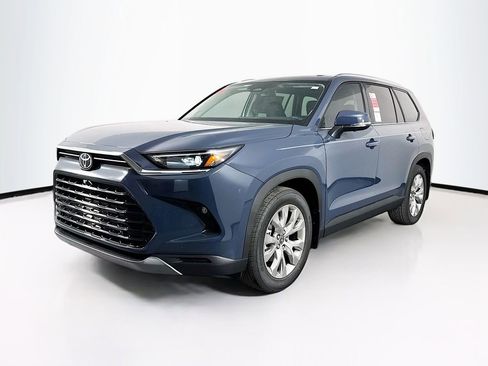 New 2026 Toyota Grand Highlander Limited image 3