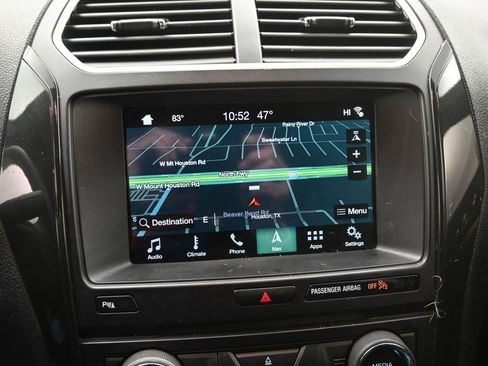 Used 2018 Ford Explorer XLT w/ Equipment Group 202A image 4