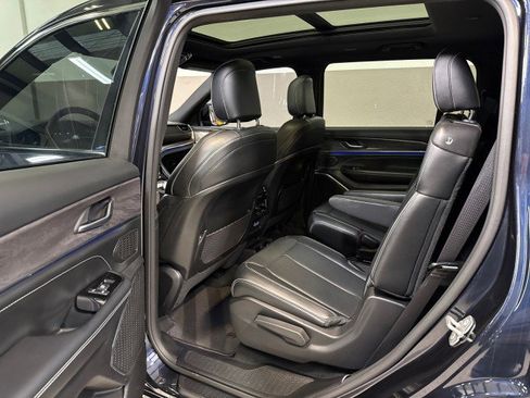 Used 2023 Jeep Grand Cherokee L Overland image 36