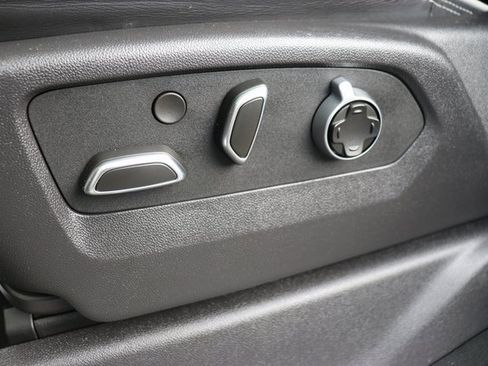 Used 2025 GMC Sierra 3500 Denali Ultimate image 19