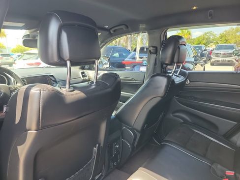 Used 2019 Jeep Grand Cherokee Altitude RWD image 25
