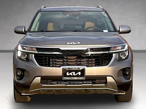 Certified 2024 Kia Seltos EX FWD image 6