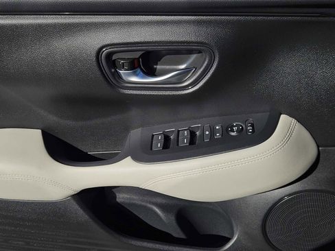 Used 2026 Honda HR-V LX image 21