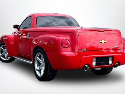 Used 2003 Chevrolet SSR w/ Preferred Equipment Group RWD image 5