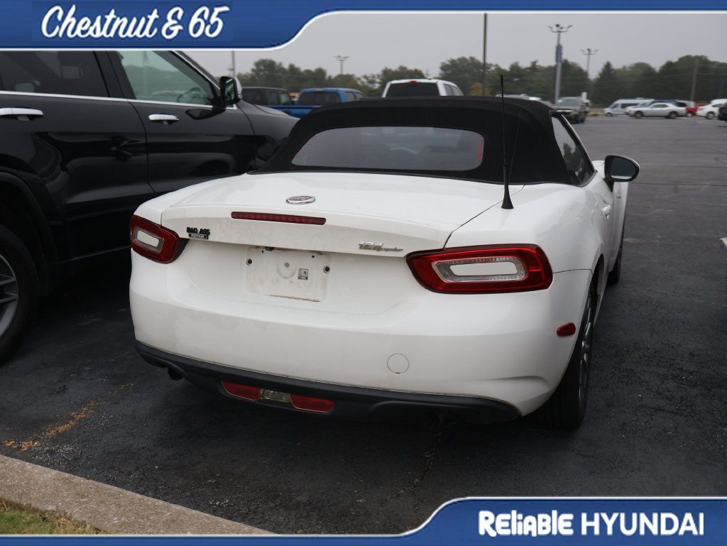 Used 2017 FIAT 124 Spider Classica RWD image 21