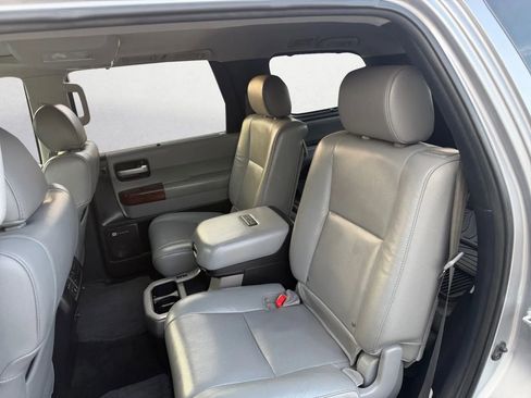 Used 2013 Toyota Sequoia Platinum image 43