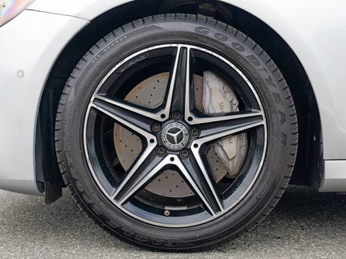 Used 2018 Mercedes-Benz E 400 4MATIC Wagon image 15