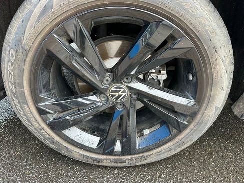 Used 2023 Volkswagen Tiguan SE R-Line AWD/4WD image 30