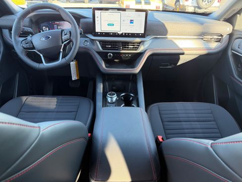 New 2026 Ford Explorer ST-Line w/ ST-Line Street Pack AWD/4WD image 16