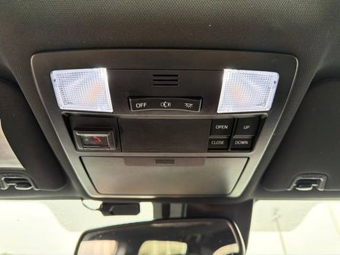 Used 2020 Toyota Tacoma TRD Sport w/ TRD Premium Sport Package AWD/4WD image 29