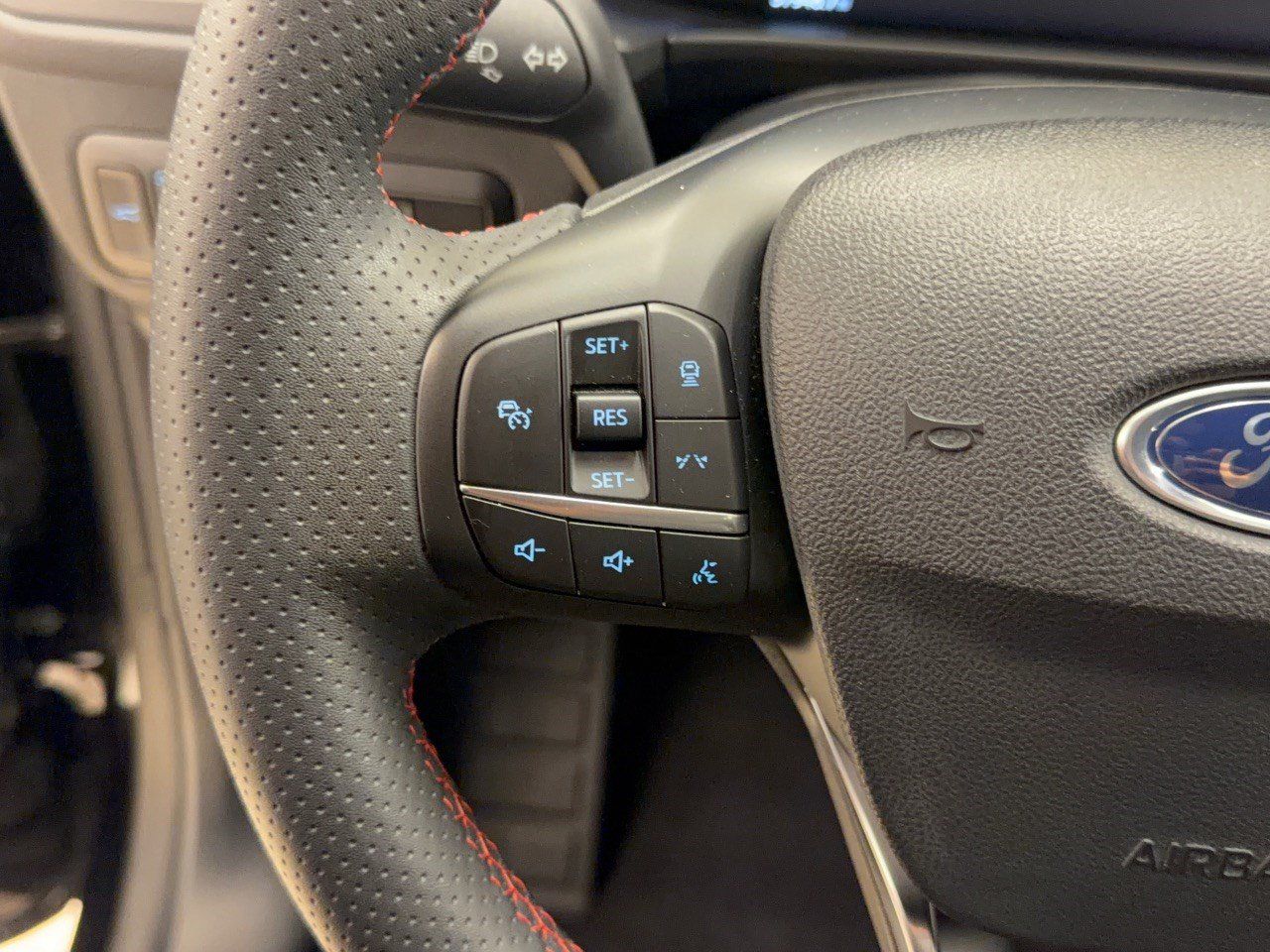 Certified 2023 Ford Escape ST-Line w/ Tech Pack #1 FWD image 18