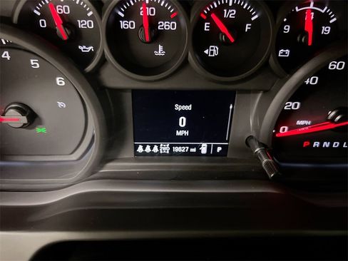 Used 2025 Chevrolet Silverado 2500 Custom w/ Custom Value Package image 12