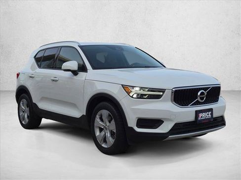 Used 2019 Volvo XC40 T5 Momentum AWD/4WD image 3
