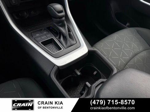 Used 2024 Toyota RAV4 XLE FWD image 20