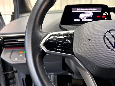 Certified 2022 Volkswagen ID.4 Pro RWD image 14