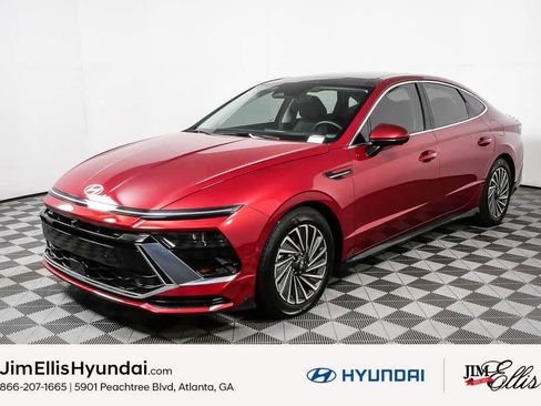 New 2025 Hyundai Sonata Limited FWD image 3