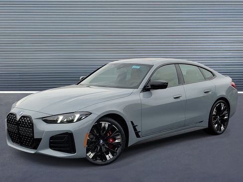 New 2026 BMW 430i w/ M Sport Package RWD image 1