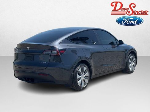 Used 2024 Tesla Model Y Long Range AWD/4WD image 7