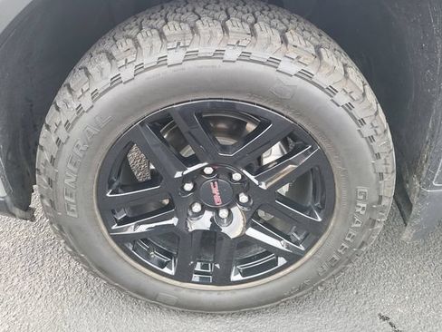 Used 2025 GMC Sierra 1500 SLE w/ X31 Off-Road Package AWD/4WD image 21