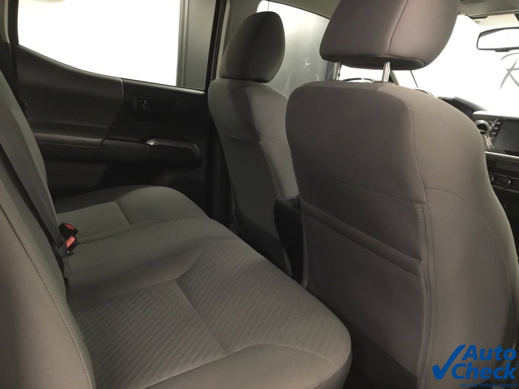 Used 2021 Toyota Tacoma SR5 AWD/4WD image 38