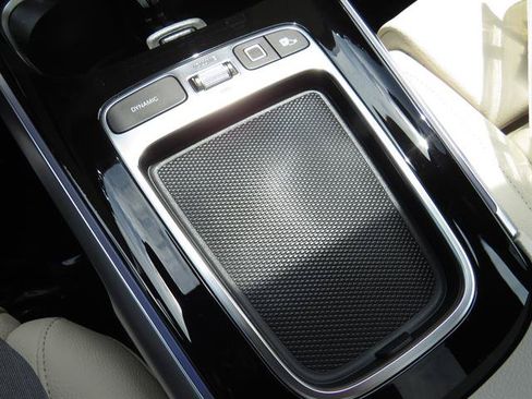 Used 2026 Mercedes-Benz GLB 250 4MATIC image 16