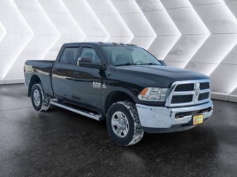 Used 2018 RAM 2500 Tradesman w/ Chrome Appearance Group image 8