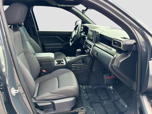 Used 2025 Toyota Tacoma SR5 RWD image 32
