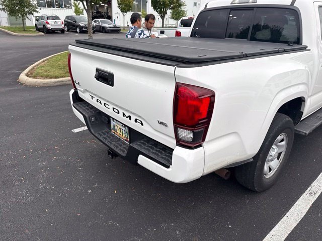 Used 2022 Toyota Tacoma SR AWD/4WD image 9