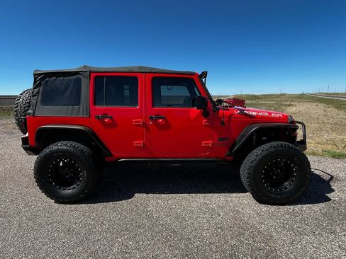 Used 2013 Jeep Wrangler Unlimited Sport w/ Connectivity Group AWD/4WD image 6