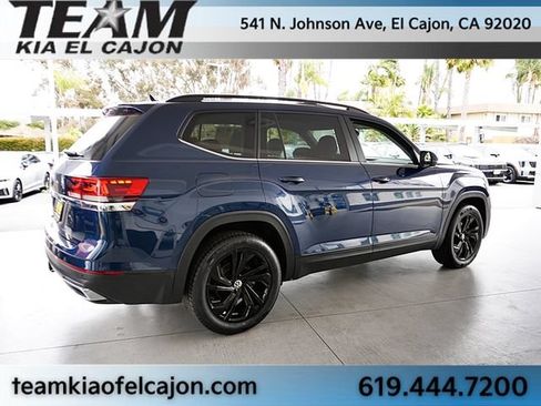 Used 2023 Volkswagen Atlas SE w/ Panoramic Sunroof Package FWD image 9
