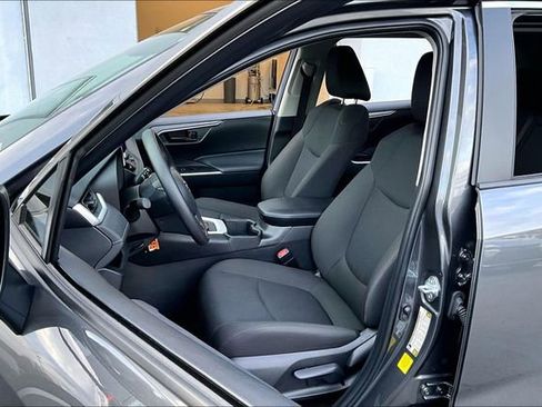 Used 2024 Toyota RAV4 LE image 21