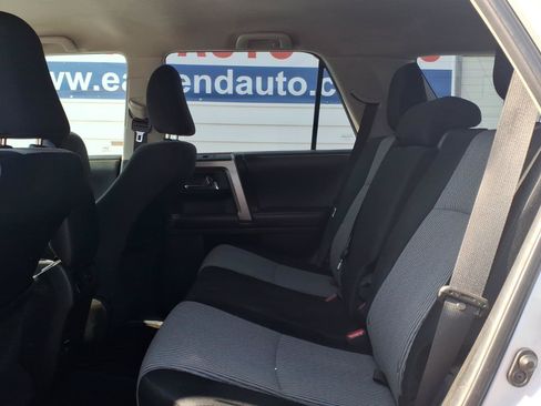 Used 2014 Toyota 4Runner SR5 AWD/4WD image 10