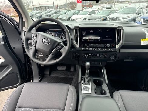New 2026 Nissan Frontier SV w/ SV Convenience Package AWD/4WD image 13