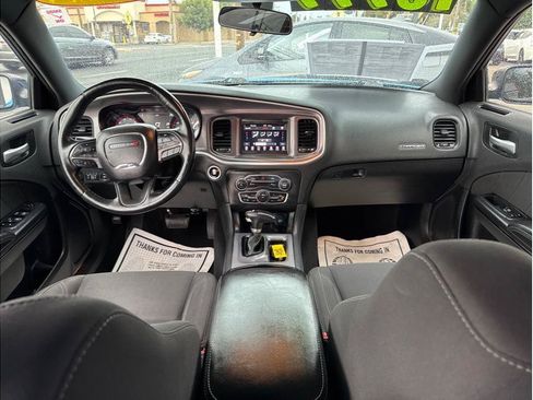 Used 2019 Dodge Charger SXT w/ Blacktop Package RWD image 12