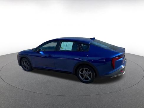 Used 2025 Kia K4 LXS image 10