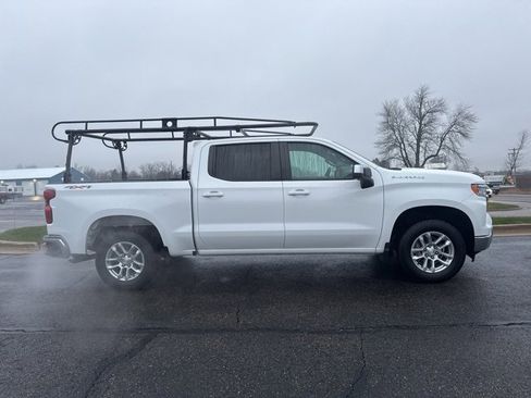 Used 2022 Chevrolet Silverado 1500 LT image 3