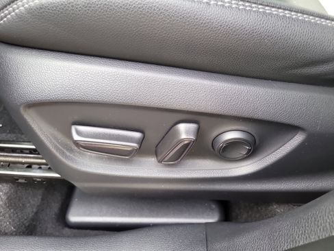 Certified 2024 Toyota Corolla Cross XLE w/ Convenience Package FWD image 22