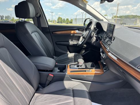 Used 2023 Audi Q5 2.0T Premium w/ Convenience Package AWD/4WD image 36