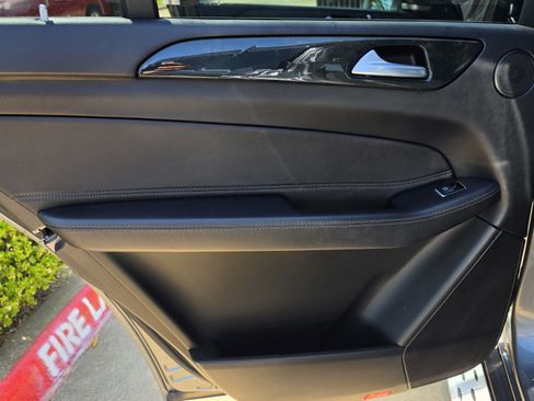 Used 2017 Mercedes-Benz GLS 450 4MATIC w/ Premium Package image 24