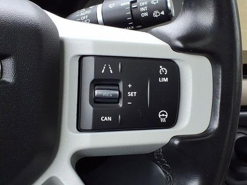 Used 2023 Land Rover Defender 130 SE image 22