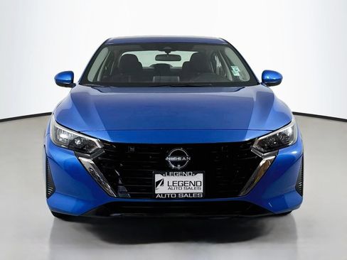Used 2024 Nissan Sentra SV FWD image 2