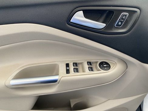 Used 2016 Ford Escape SE w/ SE Leather Comfort Package image 28