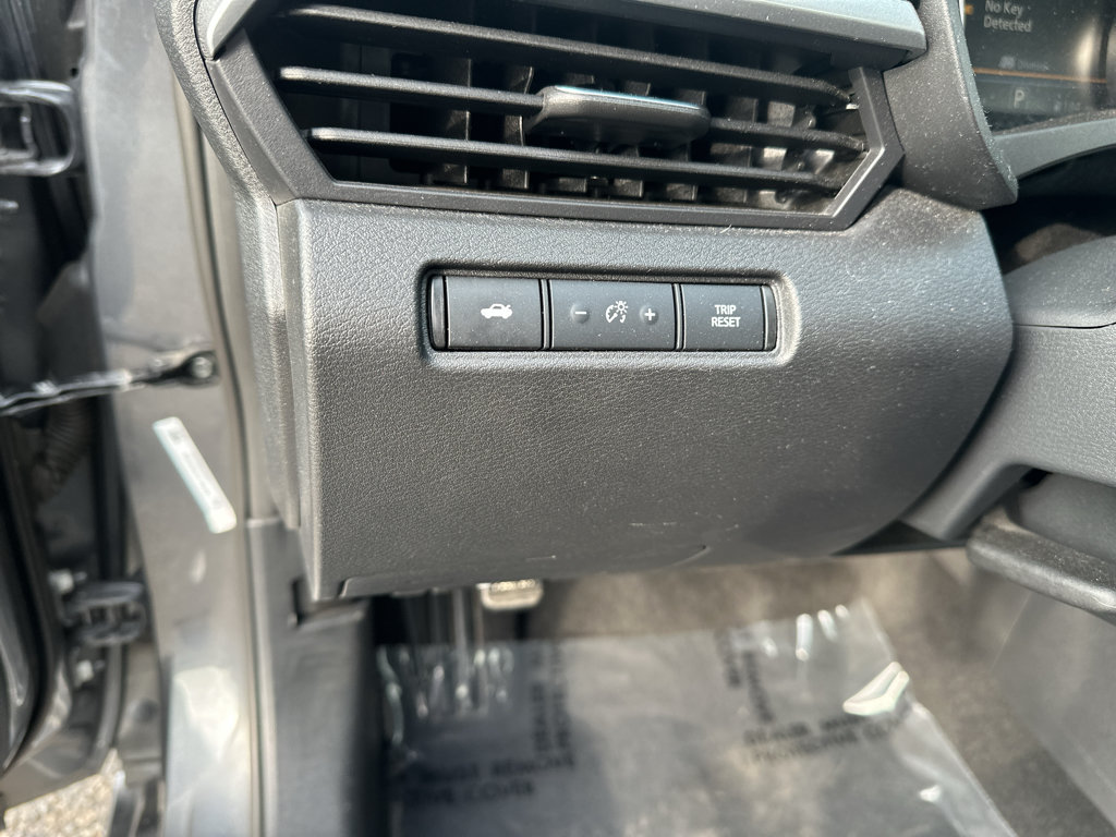 Used 2024 Nissan Altima 2.5 SV FWD image 18