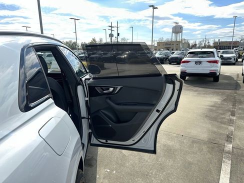 New 2026 Audi Q8 Premium Plus image 26