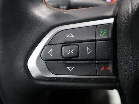 Used 2022 Jeep Compass Limited image 33