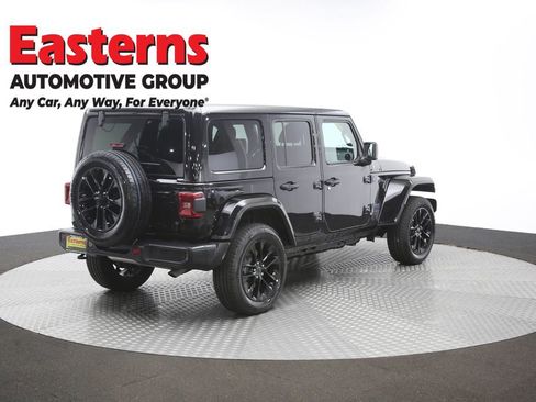 Used 2025 Jeep Wrangler Unlimited Sahara w/ Safety Group AWD/4WD image 40