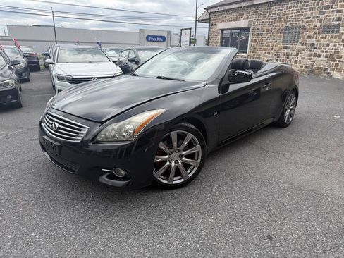 Used 2011 INFINITI G37 Convertible w/ Premium Pkg RWD image 2