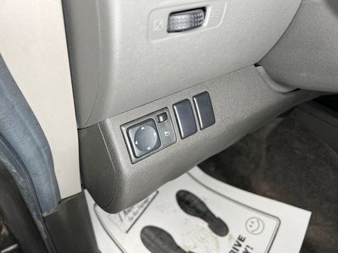 Used 2005 Nissan Xterra SE image 14