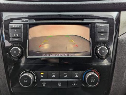 Used 2019 Nissan Rogue Sport S image 30