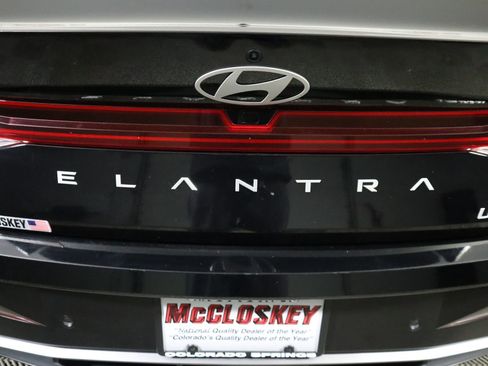 Used 2024 Hyundai Elantra Limited image 9